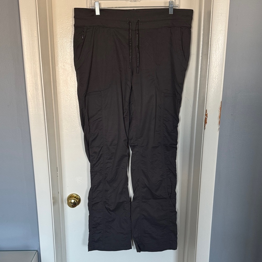 The North Face Women's Grey Cargo Pants